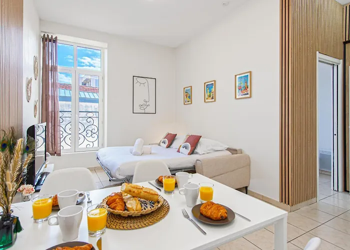 Apartment Jardin Des Muses Iii - 2 Pieces - Carre D'or